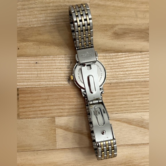 Citizen Luxury Ladies Watch Crystals Mother of Pearl Dial Two-Tone Bracelet Date main image 7